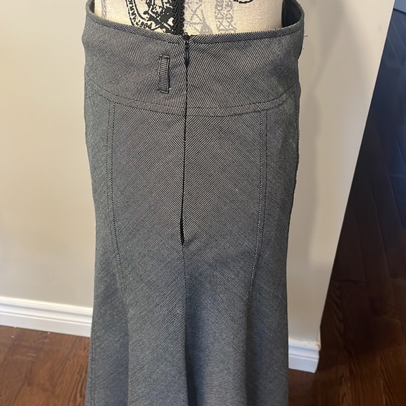 STRUCTURED MIDI SKIRT - Picture 4 of 6